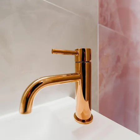 3 Bedrooms Premium Bella Rosa For 8 Guests With Ac And Underground Parking