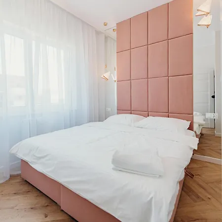 3 Bedrooms Premium Bella Rosa For 8 Guests With Ac And Underground Parking Daire *