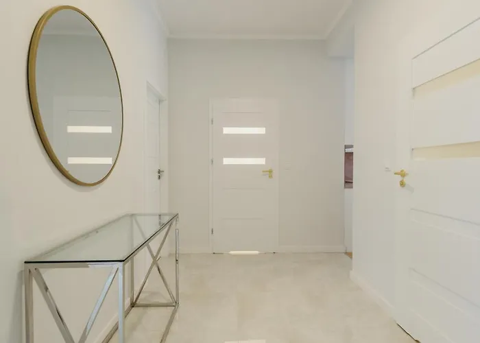 3 Bedrooms Premium Bella Rosa For 8 Guests With Ac And Underground Parking Rzeszów