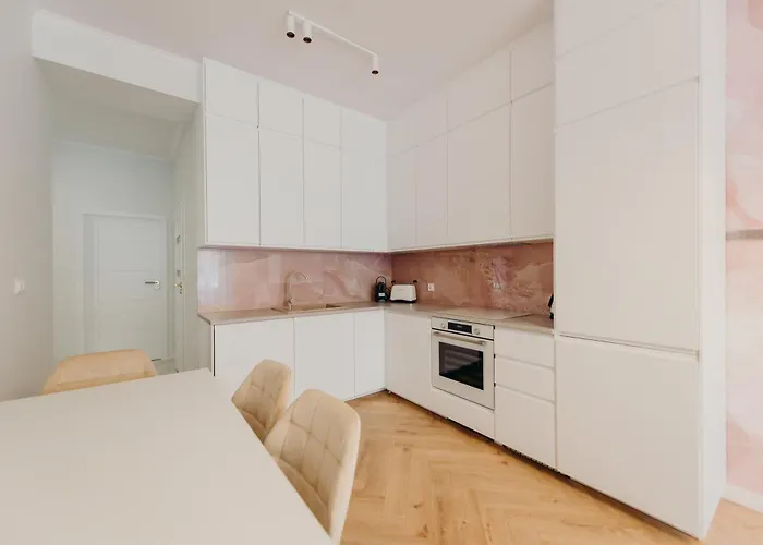 Apartman 3 Bedrooms Premium Bella Rosa For 8 Guests With Ac And Underground Parking Rzeszów