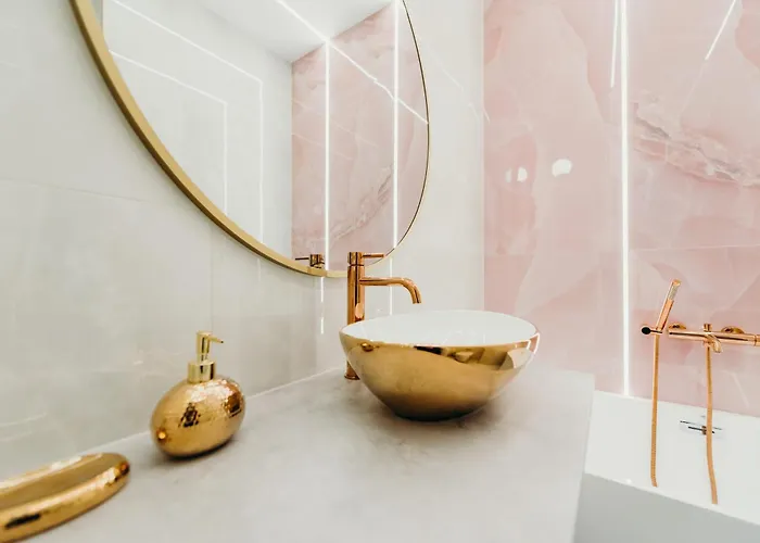 Lägenhet 3 Bedrooms Premium Bella Rosa For 8 Guests With Ac And Underground Parking Rzeszów