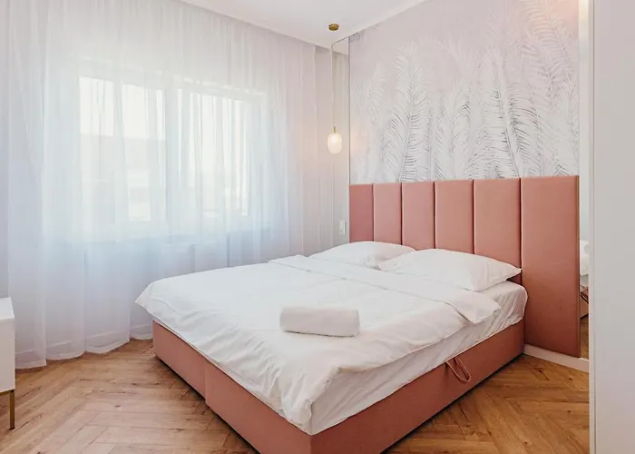 Lägenhet 3 Bedrooms Premium Bella Rosa For 8 Guests With Ac And Underground Parking *