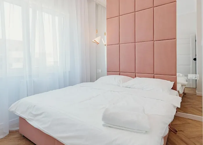 3 Bedrooms Premium Bella Rosa For 8 Guests With Ac And Underground Parking Lägenhet *